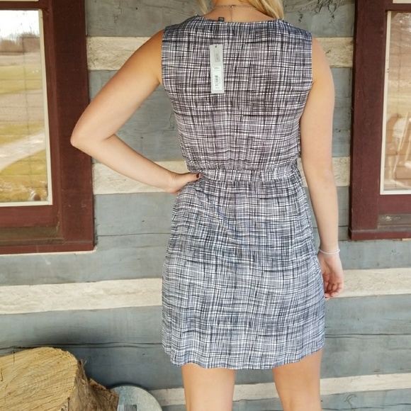 $6 ☆SALE☆ APT 9 DRESS - Picture 2 of 5